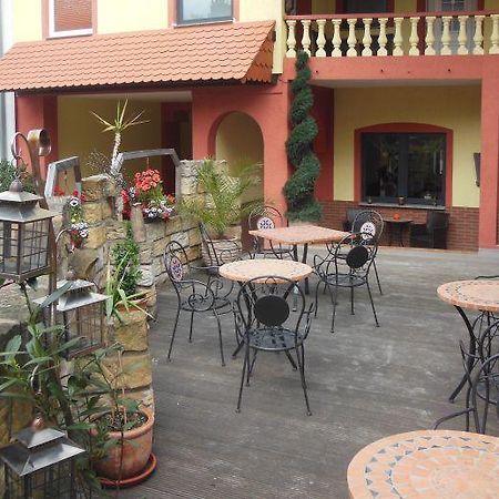 Pension Toscana Schwerin  Bagian luar foto