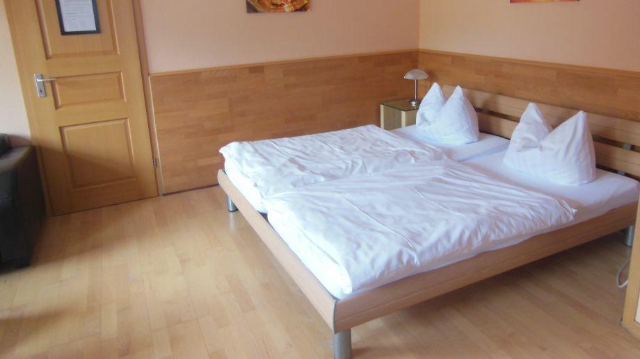 Pension Toscana Schwerin  Ruang foto
