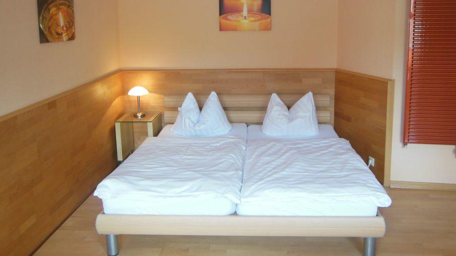 Pension Toscana Schwerin  Ruang foto